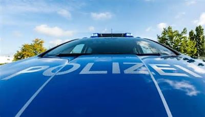 Bein von Bus überrollt: 79-Jähriger schwer verletzt