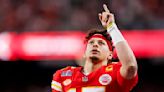 Someone should tell Patrick Mahomes the Chiefs are taking it easy with Xavier Worthy