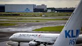 "Un comportement d'évitement" de Paris: Air France-KLM estime que ses recettes estivales vont pâtir des JO