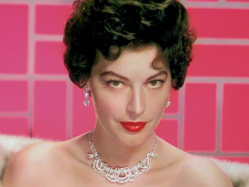 10 Rare Photos of a Young Ava Gardner That Are Sure to Stun