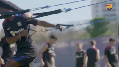 Julián Araujo se reincorpora al entrenamiento del Barça con sus compañeros - MarcaTV