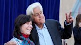 Jay Leno gives a touching speech while presenting women's rights award named for wife Mavis
