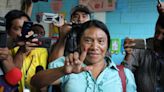 Seguidores de Thelma Cabrera exigen que se apruebe su candidatura en Guatemala