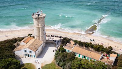 André Dussollier : découvrez son incroyable maison de vacances située sur une île dont il est tombé amoureux il y a plus de trente ans