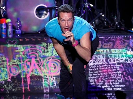 Coldplay estrenó el emotivo video de “feelslikeimfallinginlove"