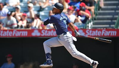 Seattle Mariners Offense Reaches Disappointing Milestone in Sunday Loss