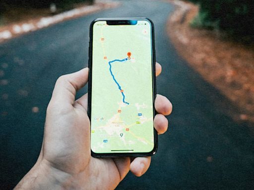 Google Maps vs. Apple Maps: Which is the better app in 2024?