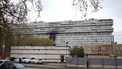 Fire at noted huge Brutalist block in Moscow leaves 2 dead