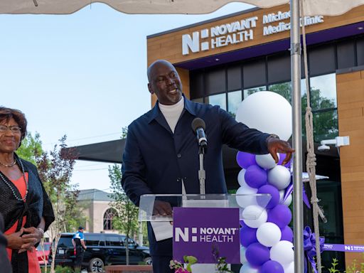 Michael Jordan instala una tercera clínica comunitaria en Carolina del Norte - La Noticia