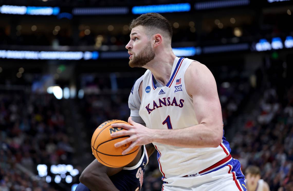 This Kansas Jayhawks senior men’s hoops player is garnering preseason recognition