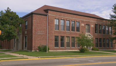 Marinette school board counters offer from undisclosed buyer for empty elementary building