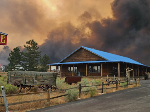 Wildfire near Reno rages just a foot away from historic tourist destination