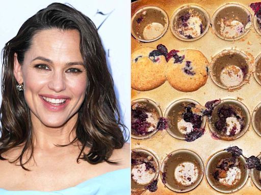 Jennifer Garner Posts Photos of Her Blueberry Muffins and Jokes They Are 'Suffering From Failure'