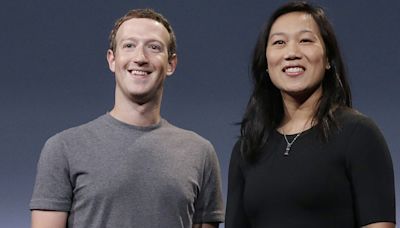 Un yate de lujo y un proyecto secreto en Hawai: los impresionantes 'regalos' que se ha hecho Mark Zuckerberg