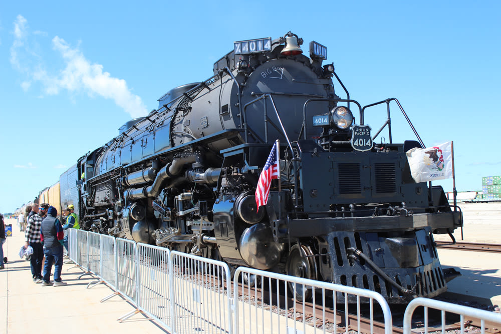 News photos: UP Big Boy arrives in the Midwest - Trains