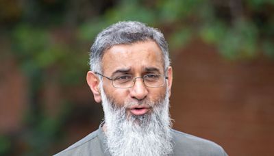 Anjem Choudary would not ‘make it on open mic night at comedy club’, court hears