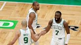 Los Celtics se anotan un taquicárdico primer triunfo en la Final del Este