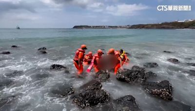 4遊客夢幻沙灘戲水 33歲男遭海流沖走溺斃