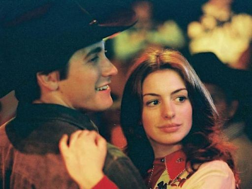 La película de hoy en TV en abierto y gratis: Jake Gyllenhaal, Heath Ledger y Anne Hathaway en el mayor drama romántico jamás visto antes en un western