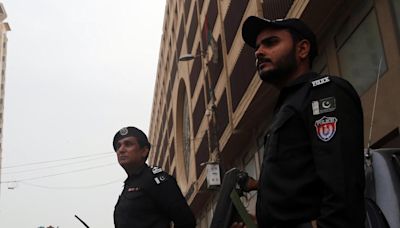 Pakistan allows powerful spy agency to tap phone calls and messages