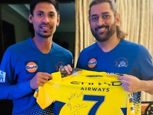 IPL 2024: 'Thanks for everything Mahi bhai', Mustafizur Rahman receives signed jersey from MS Dhoni as pacer leaves CSK camp