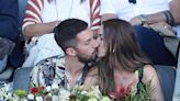 El apasionado beso de David Broncano y Silvia Alonso que ha causado sensación en el Mutua Madrid Open