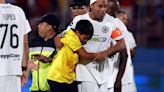 Furor por Ronaldinho en Chile: amistoso con varios argentinos y lindo encuentro con un hincha