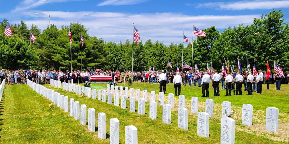 Dozens of people attend burial for veteran who died without family or friends by his side