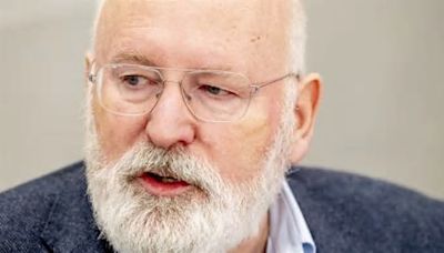 Frans Timmermans: herdenk op 4 mei, protesteer op ander moment