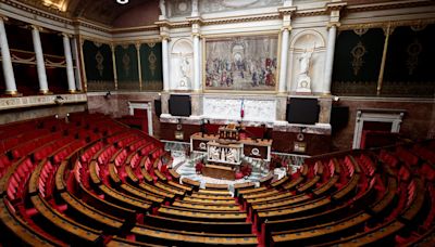 En direct : après la lettre aux Français de Macron, les partis accusent réception