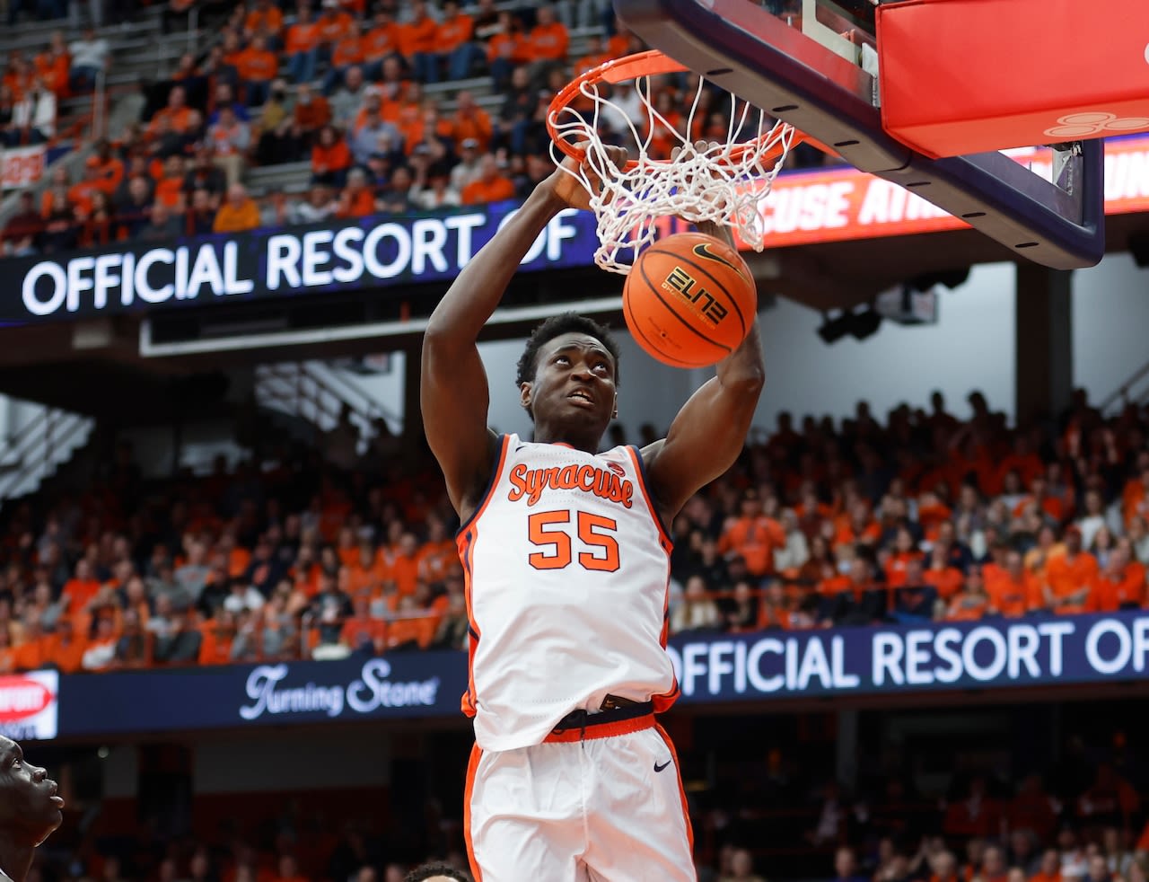 Former Syracuse center Mounir Hima announces transfer to Howard