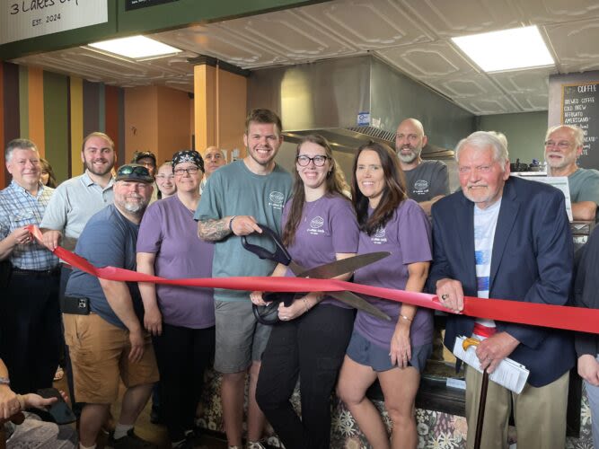 New business owners donate opening day profits to Roswell