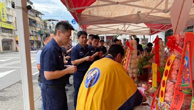 基警三分局中元普渡｜祈求社區治安穩定交通順暢