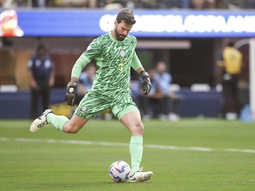 Alisson: "Vinícius alcanzará con Brasil el nivel del Real Madrid"