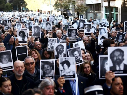 Families demand justice 30 years after deadly Argentina bomb attack