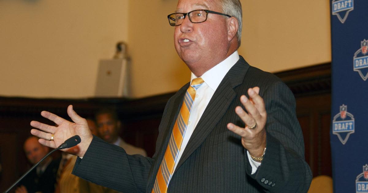 Former Eagles quarterback Ron Jaworski to visit Schuylkill County Historical Society, support Pottsville Maroons' 1925 championship