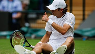 Worrying sign Alex de Minaur's Wimbledon injury is worse than he said