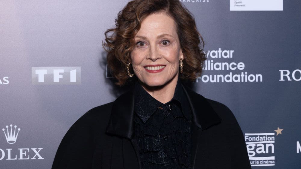 Sigourney Weaver In Talks to Join Star Wars Movie ‘The Mandalorian & Grogu’