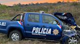 Un móvil policial chocó de frente con un vacuno suelto en la Ruta 1