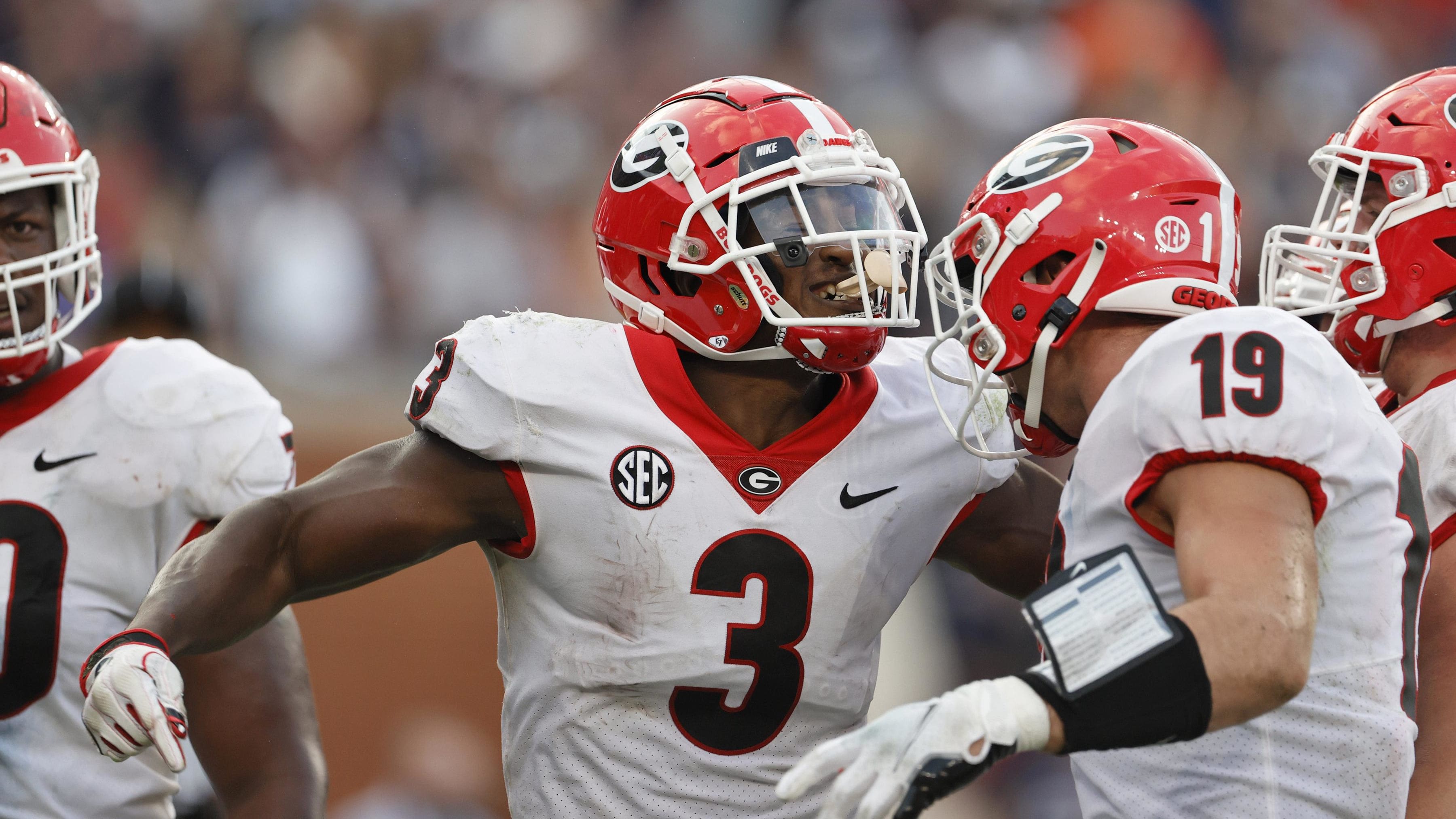 Raiders First-Round Pick Brock Bowers Reuniting With Zamir White, Chris Smith II