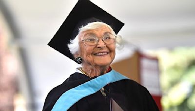 At 105, she's finally done it! Adorable grandma receives her Master's degree from Stanford University amid cheers