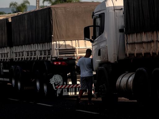 Governo negocia novo programa para renovar frota de caminhões, após iniciativa fracassar em 2023