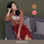 現貨【MEDUSA 曼度莎】倒V下襬造型短版大學T - 2色（M-XL）｜女休閒上衣 女短版上衣