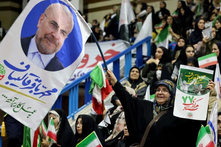 Reformist hopes for breakthrough as Iran votes