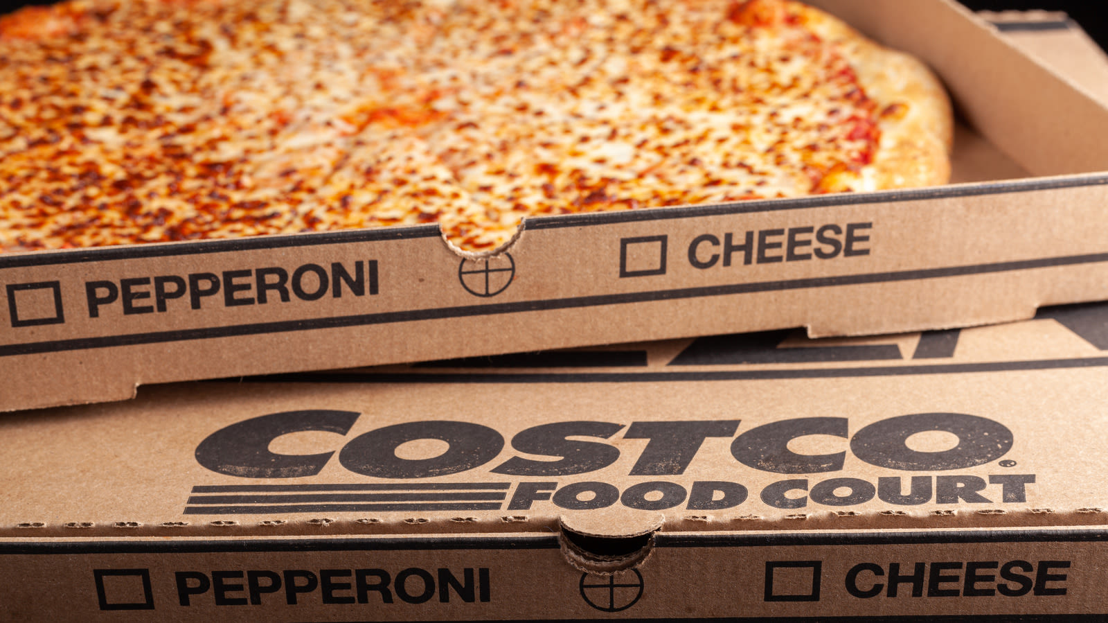 You're Missing Out On A Totally Free Way To Upgrade Your Costco Pizza