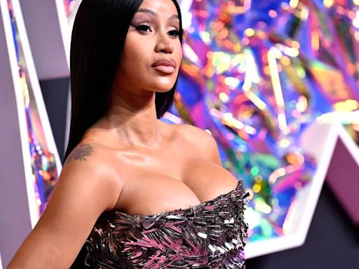 Cardi B anunció que su segundo álbum se lanzará a fines de 2024, tras seis años de espera