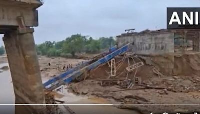 After Bihar, portion of under-construction bridge collapses in Jharkhand’s Giridih | Watch | Today News