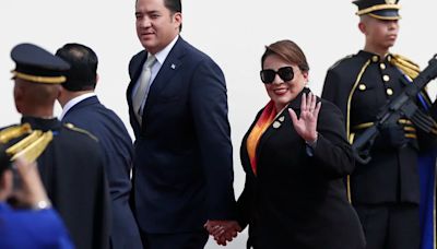 La presidenta de Honduras se reúne con homólogos de El Salvador y Paraguay en San Salvador