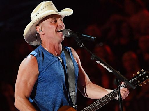 See Kenny Chesney's 2024 Sun Goes Down Tour Setlist