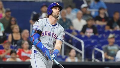 Jeff McNeil's surging second-half start offers Mets glimmer of hope for his offense